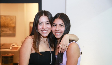  Carla Torrescano y Valeria Espinoza.