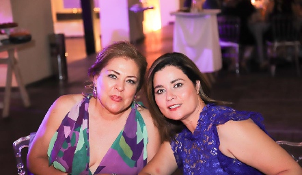  Verónica y Marcela Reyes.