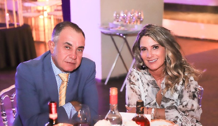  Javier Alcalde y Verónica Payán.