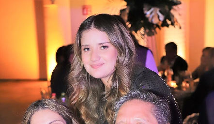  Cristina, Cesar Garza y Montse Garza.