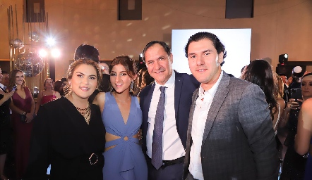  Martha Arriaga, Martha Daniela Guerra, Porfirio Guerra y Porfirio Guerra.