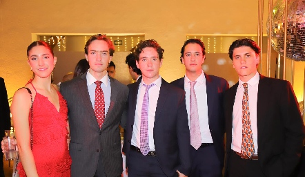  Julia Morales, Diego Castro, Jacobo Payán, Roberto Silva y Piero Pizzuto.