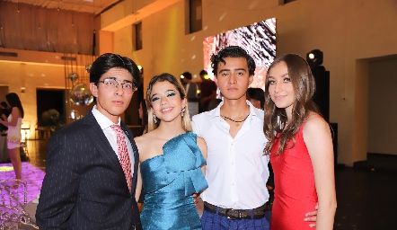  Emilio Mendoza, Tamara Ortiz, Agustín Castillo y Paola Campos.