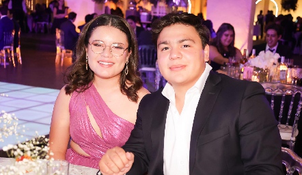  Claudia Garza y Patricio Hernández.