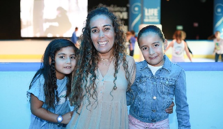  Natalia, Berenice y Luciana.