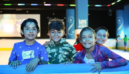  Leo, Joserra, Ana Gaby y Carlos.