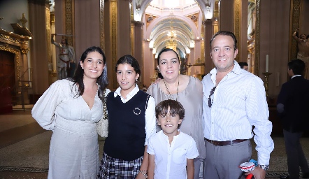  Familia Algara Morales.