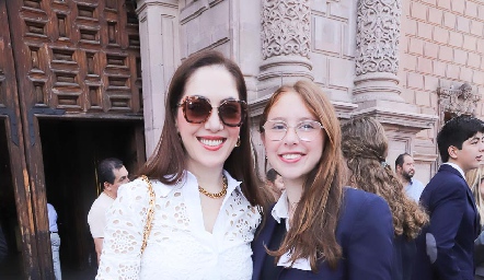  Maby Hernández y Lorenza Carreto.