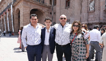  Fernando Gutiérrez,  Diego Menchaca,  Alejandro Menchaca y Julieta Gutiérrez.