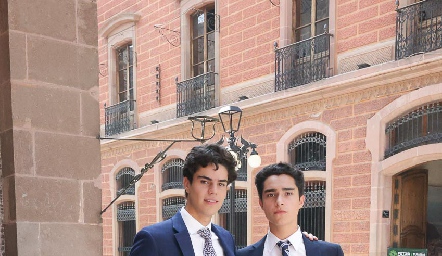  Francisco Leos y Juan José Leos.