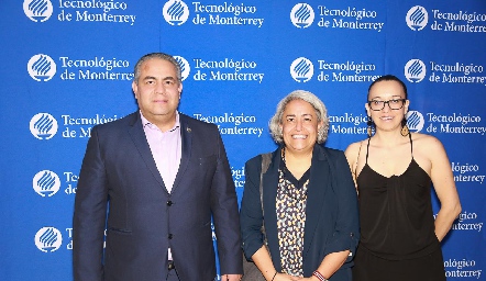  Marco Vargas, Julieta Díaz y Karla López.
