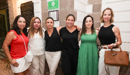  Cinthia Alcalde, Daniela Vidal, Paola Félix, Raquel, Martha Contreras y Ale López.