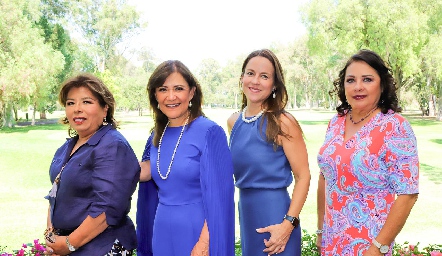  Carmen Martínez, Gladys Castellanos, Diana Guel y Silvia Esparza, son la Mesa Directiva de la Asociación Potosina de Clubes de Jardinería.