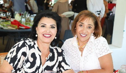  Diana Romo y Marilú Lira.