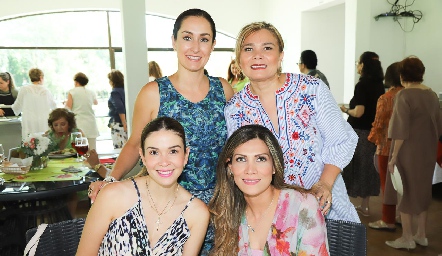  Geo Rivera, Adriana Dibildox, Lizet Rivera y Verónica Martínez.