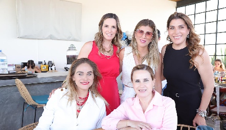  Danaé Enríquez, Eunice Camacho, Sofía Músquiz, Michel Baeza y Alejandra Jiménez.