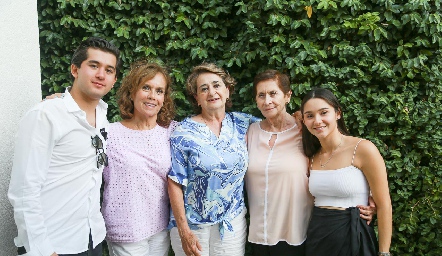  Roberto Guevara, Lourdes Guevara, Emma Escobedo, María Luisa Santoyo y Marijó Álvarez.