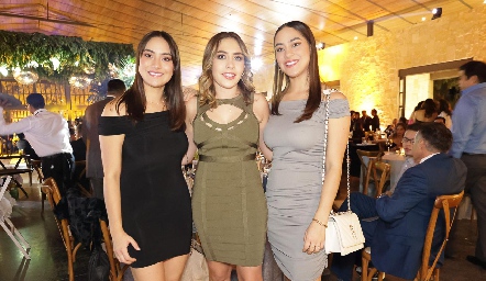  Vero Varela, Daniela Herrera y Paulina Varela.