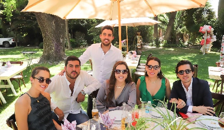  Los Gómez.