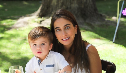  Alejandro Abud y Lorena Andrés.