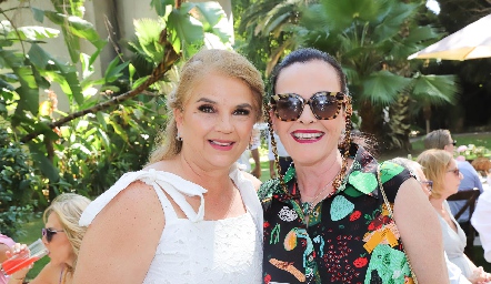 Luz María Ruiz y Lourdes Gómez Valle.