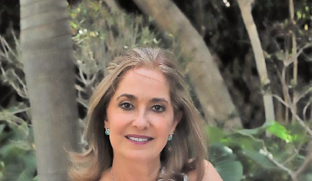  Patricia Gaviño con su nieta Lucila Lucila Azcárate.