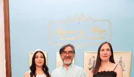  Teresa Zertuche, Jorge Silva y Liliana Loredo.