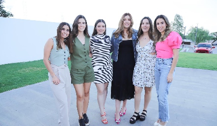  Rocío de la Vega, Isa Pérez, Paulina Estrada, Ana Gaby Motilla, Natalia Rodríguez y Regina Oliva.