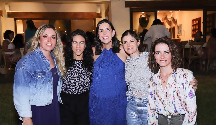  Begoña García, Irasema Abud, Daniela Pérez, Laura García y Anna Lorca. 