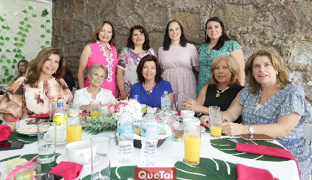  Ana Díaz, Alicia Martínez, Nena Dávila, Bertha Navarro, Bertha Díaz Infante, Andrea Díaz Infante, Ximena Zapata, Beatriz Díaz Infante y Benilde Díaz Infante.
