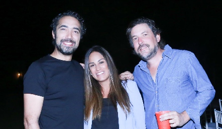  Wilfrido Martínez, Gloria Leal y Diego Rodríguez.