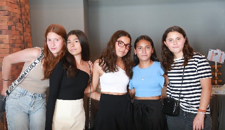  Nat, Regina, Romi, Xime y Juliana.
