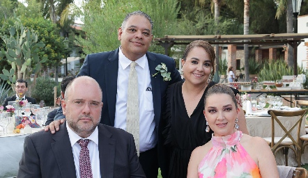  Alonso y Macarena Rico, Miguel y Miriam García.