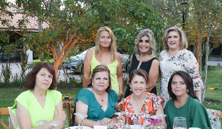  Marcela, Rocío, Magda, Marilú, Sara, Lety y Rosaura.