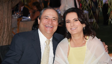  Héctor Valle y Galia Díaz Tomeh.