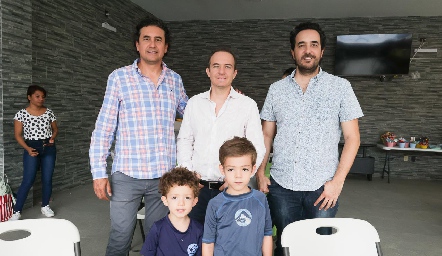  Alejandro Oropeza, Carlos Velázquez, Ángel Mario Valdés, Diego y Jero.