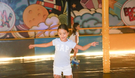  Patinando.