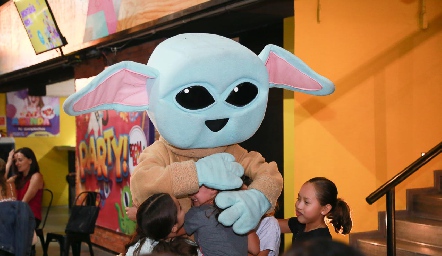  Baby Yoda.
