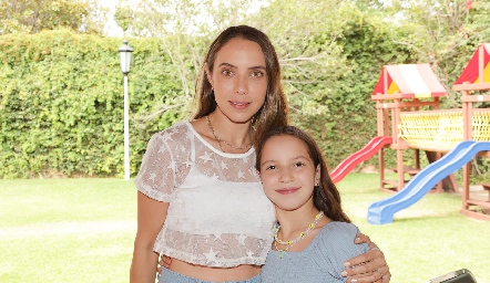  Mariana Peña y Arantza.