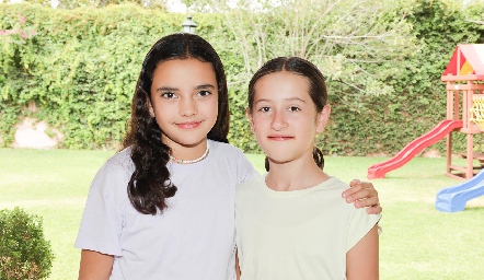  Roberta Gutiérrez y Pía Guevara.