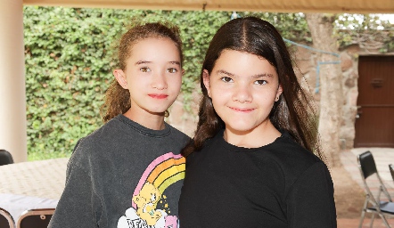  Inés y Ximena Fernández.