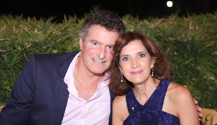 Jorge Gómez y María Dolores Hernández, papás del novio.
