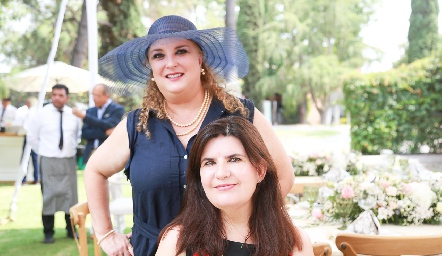  Maricarmen y Mónica Somohano.