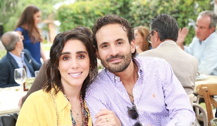  Daniela Lavín y Efraín Barrera.
