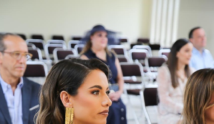  Marcela Díaz Infante con su hija Carlota.