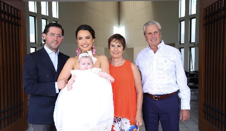  Abraham Salgado, Gaby, Roberta Salgado, Carmen Andrés y Claudio Meade.