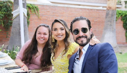  Sofía Aranda, Marcela Díaz Infante y José Luis Villaseñor.