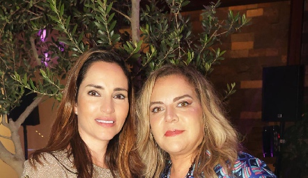  Mariana Ávila y Paola Serment.