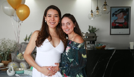 Michell Cano con Nayelli Maya.