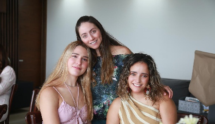  Anasty Cano, Nayelli Maya e Isa Torres.